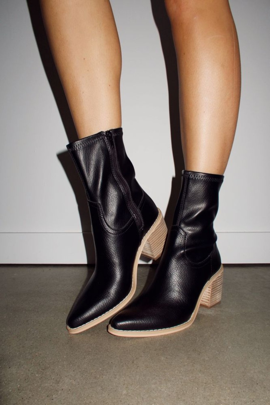 Lane 201 | Belle Boot