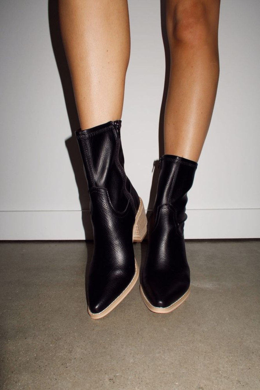 Lane 201 | Belle Boot