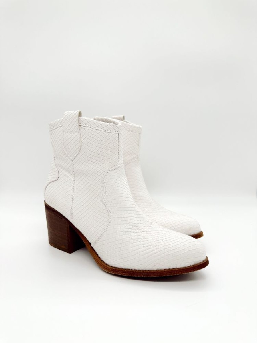 Lane 201 | Chinese Laundry Laura Bootie