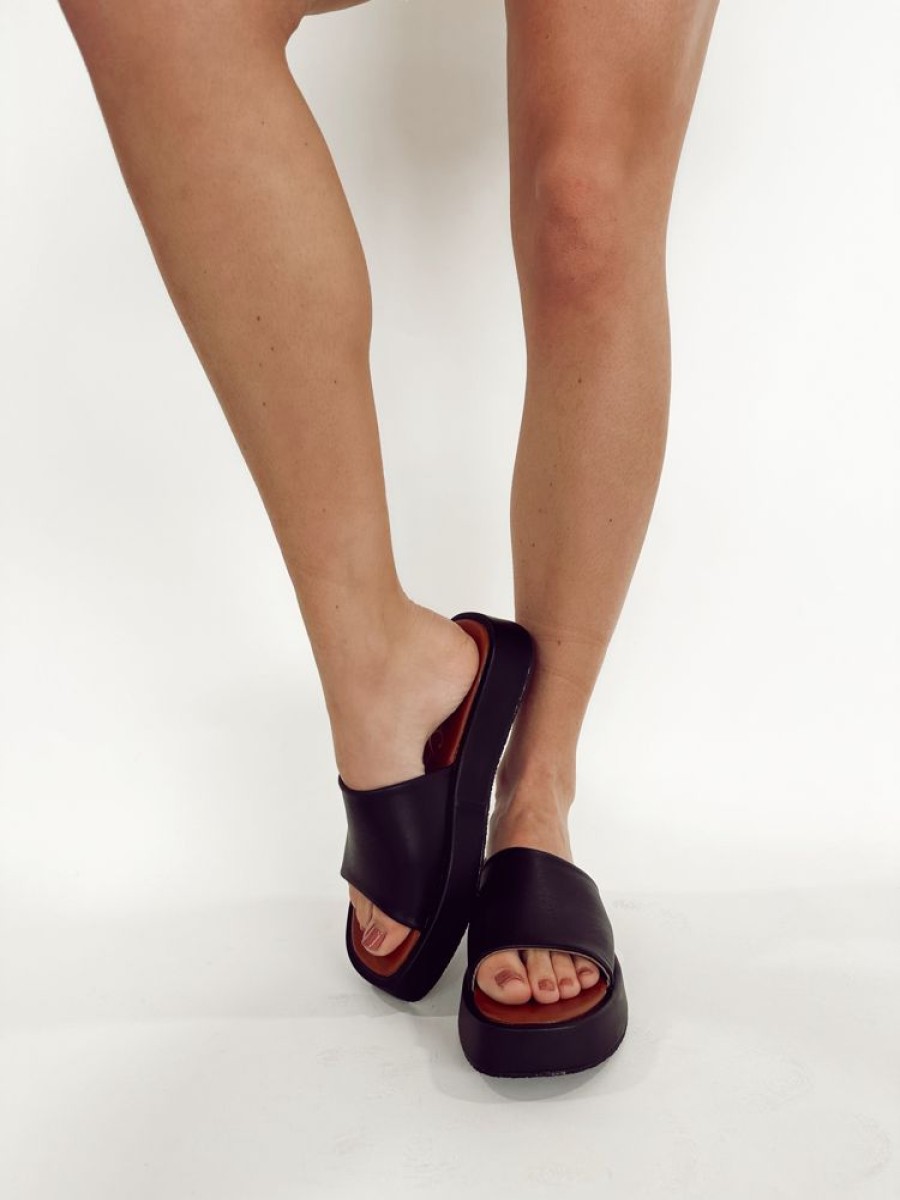 Lane 201 | Black Kathy Sandal