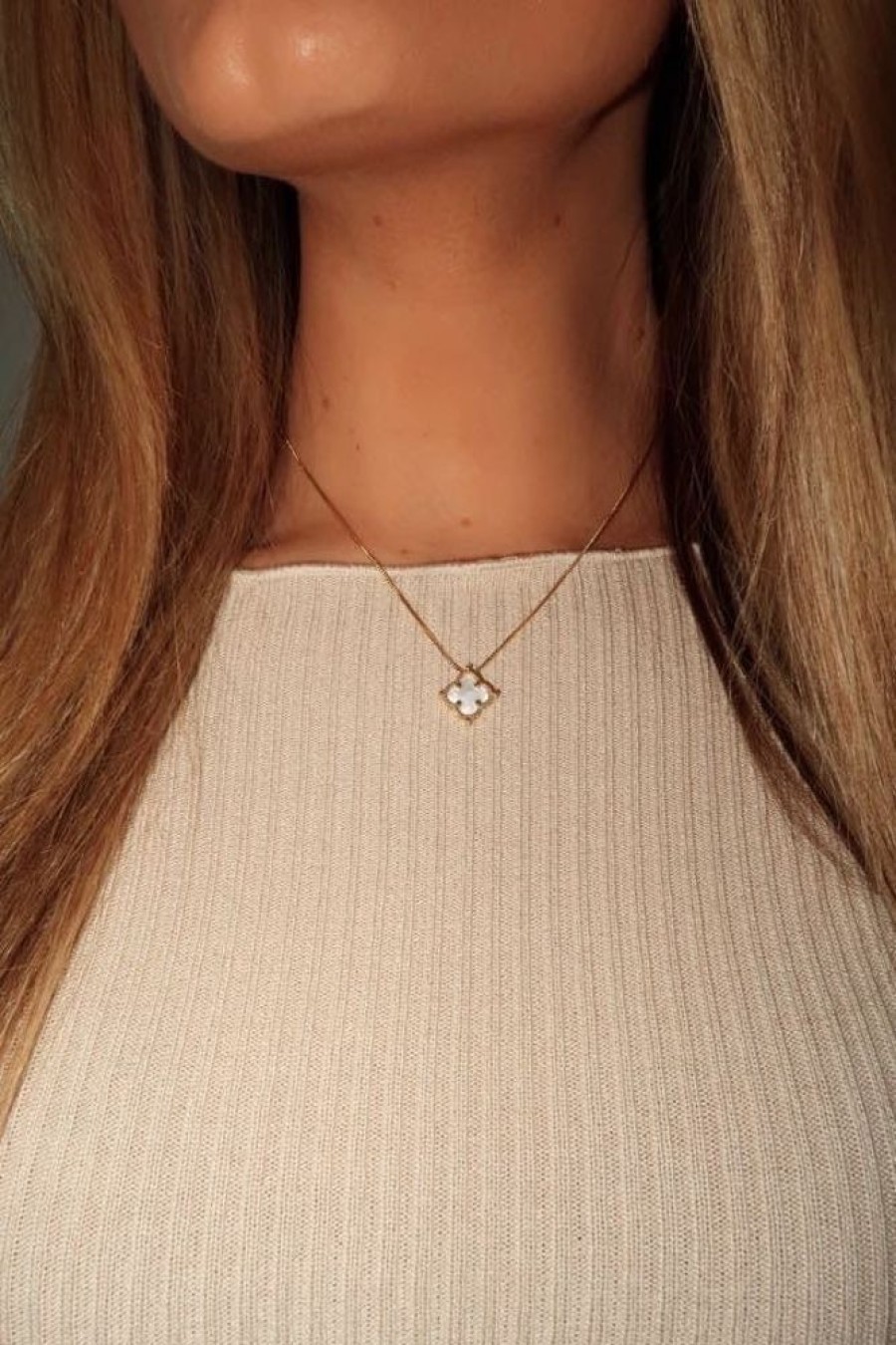 Lane 201 Necklaces | Gold Pendant Pearl Necklace